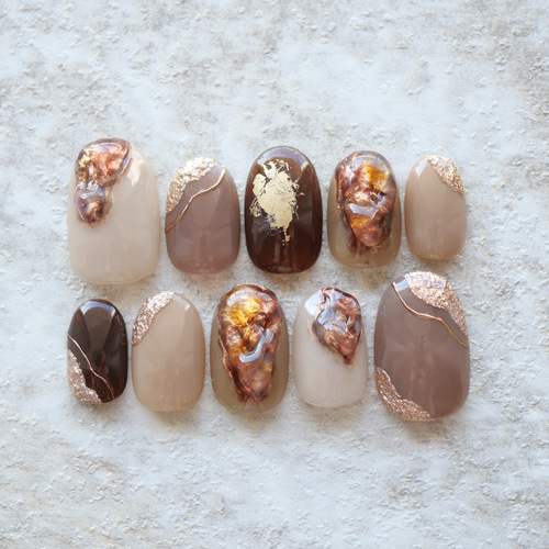 秋カラーのうるうる奥行きニュアンスネイル-brown-◇ネイルチップ【aki