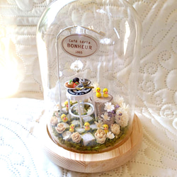 ライト付きガラスドーム 『ガーデンCAFE(ホワイトver')』 1枚目の画像