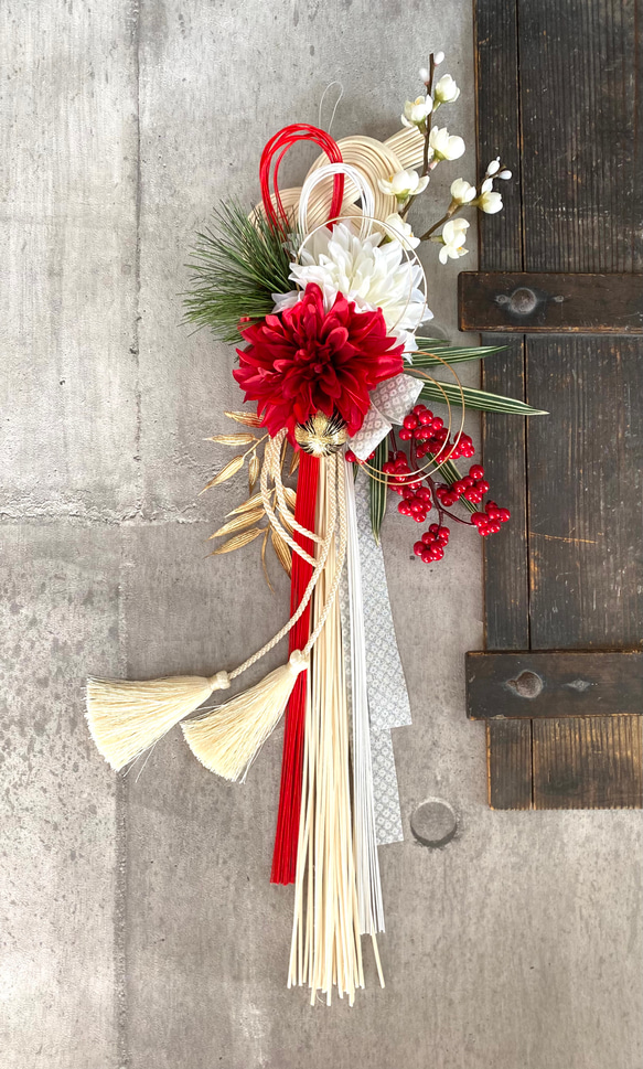 新作☆和モダン 紅白ダリア お正月飾り ラタン丸藤 しめ縄・しめ飾り