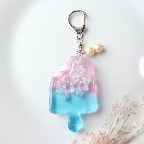 アイス シャカシャカキーホルダー グラデーション 水色 ピンク