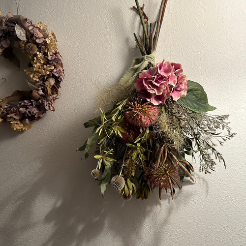 スワッグ　ブーケ　ドライフラワー　アーティフィシャル 触ってもドライフラワーに見える、アーティフィシャルフラワー