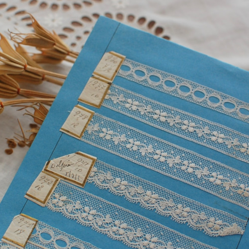 アンティークレースサンプル見本帳 1ページ 両面16本 レース