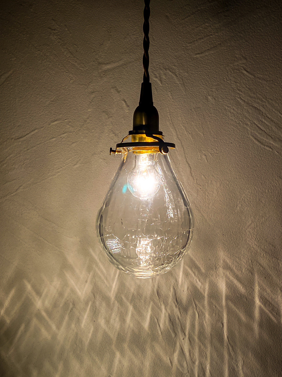 ＊Ek　アンティーク風　稀少ひび割れガラス　ペンダントライト3点セット Ek アンティーク風 稀少ひび割れガラス ペンダントライト3点