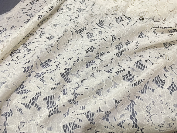 波浪邊蕾絲布料 Lace Fabric（每50cm/單位） 第1張的照片