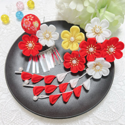 つまみ細工 髪飾り(赤 白)銀ビラ付き 七五三 3才 7才 753 卒業式