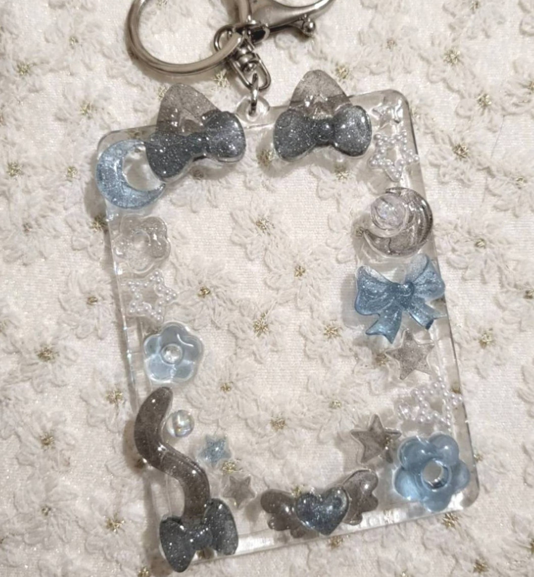 ハンドメイド　キーホルダー　トレカケース ハンドメイド トレカケース トレカケースデコ キーホルダー