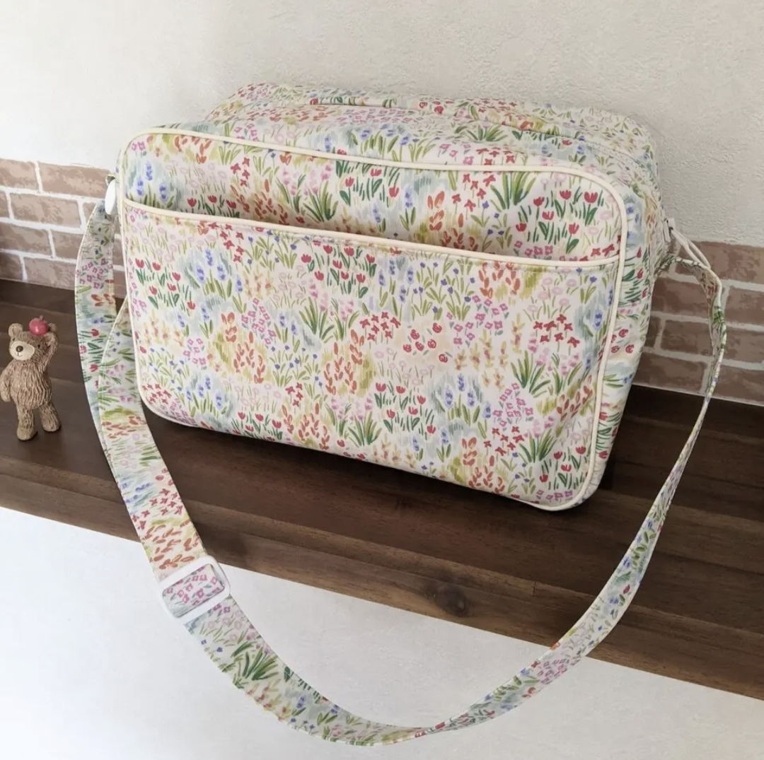 通園バッグ　BlurryGarden