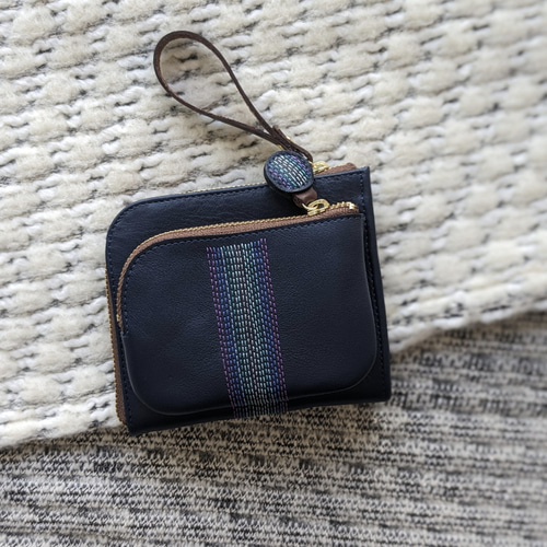 刺繍革財布『グラデーションステッチ』NAVY（牛革）二つ折り