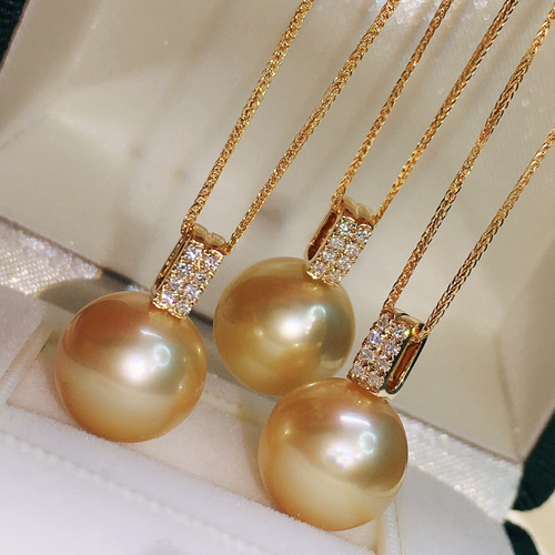 高級】南洋真珠 ダイヤモンド付きペンダントk18 ネックレス  