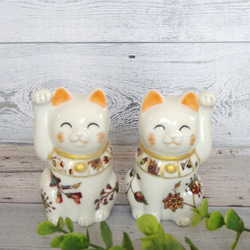 招き猫　磁器 Amazon.co.jp: 瀬戸焼 招き猫 日本製 染付猫磁器ホワイト柄(中