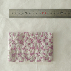【能登半島地震災害支援】ピンクの刺繍生地の　ティッシュケース 4枚目の画像