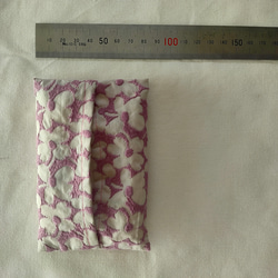 【能登半島地震災害支援】ピンクの刺繍生地の　ティッシュケース 2枚目の画像