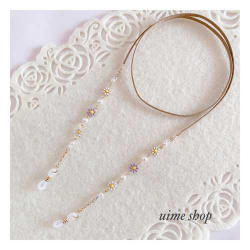 【Sunny Cords】パールグレーと羽のチャームの眼鏡チェーン Sunny Cords】ビーズイット 羽のチャーム付 眼鏡チェーン (Sunny