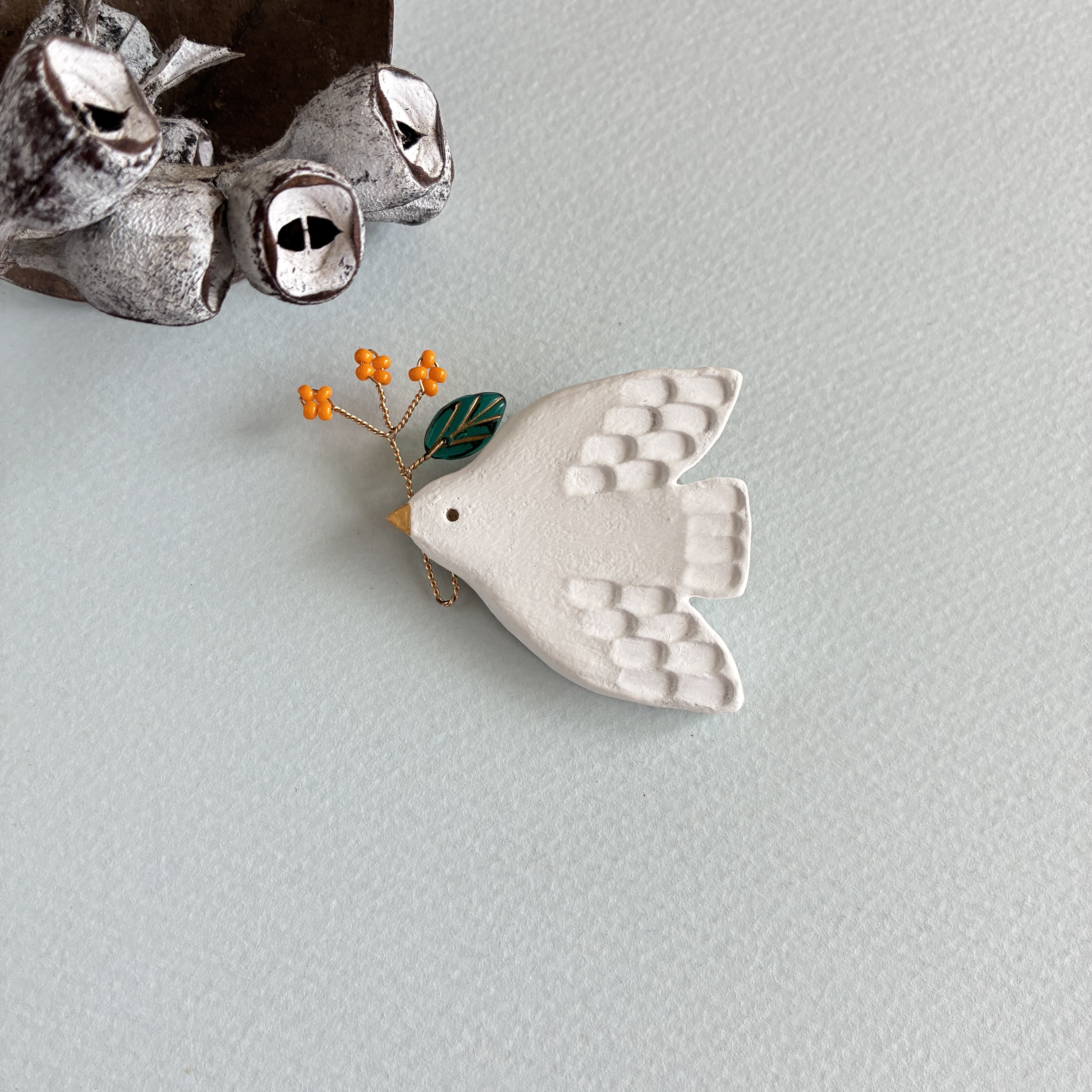 SV9 DAVID 花モチーフブローチ ANDERSEN