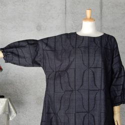 着物リメイク　紬のワンピース　 結城紬100亀甲　Aライン　フリーサイズ 5枚目の画像