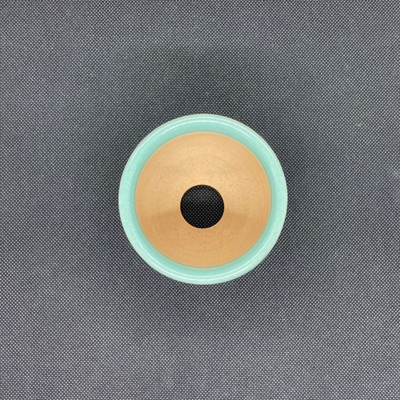 小ぶりな植木鉢　〜レトロな翠色・受け皿付き〜 9枚目の画像