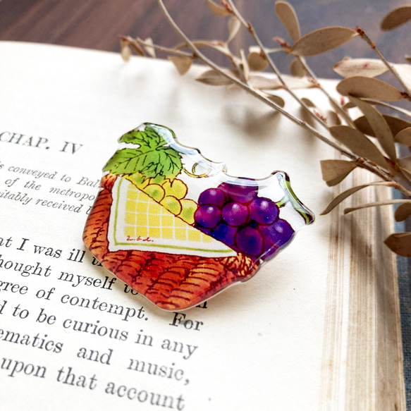 Grape basket brooch｜ぶどうバスケットブローチ〔秋のフルーツ〕 2枚目の画像