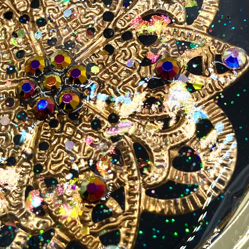 透かしパーツの鏡付きピルケースCROSS black star その他雑貨 SUGI