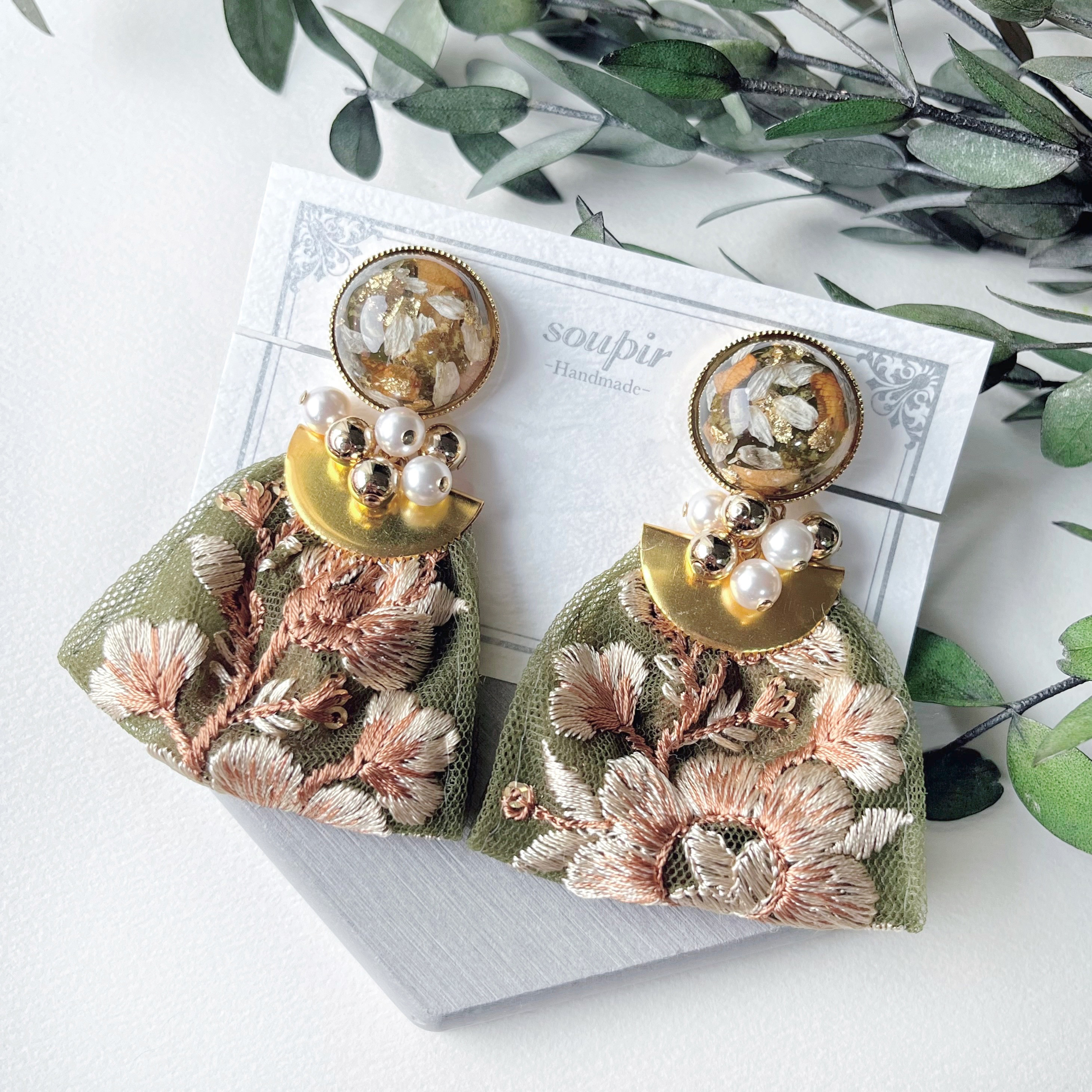 大ぶりチュールインド刺繍リボンタッセルイヤリング/ピアス