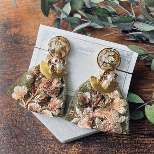 大ぶりチュールインド刺繍リボンタッセルイヤリング/ピアス イヤリング 