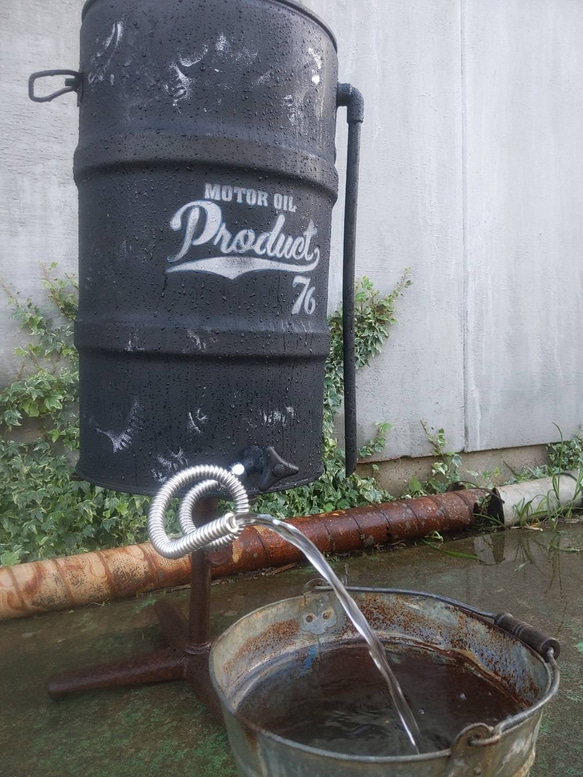 アメリカン雑貨  雨水タンク  貯水タンク  ガレージ雑貨  シャビーなオイル缶スタイル  #アメリカンヴィンテージな家 2枚目の画像