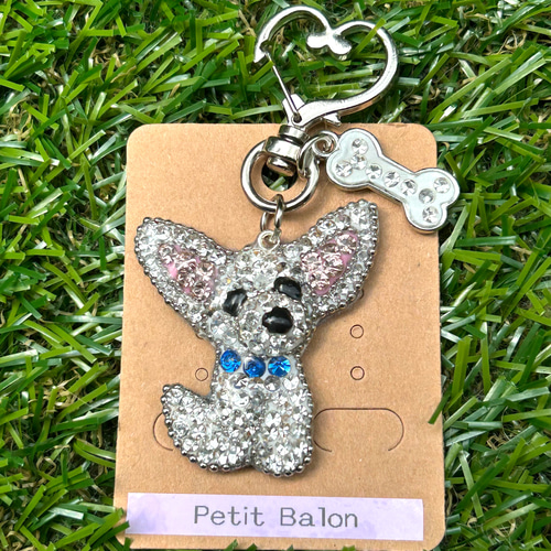 受注製作品 スワロフスキー・クリスタルで作成したキーチャーム チワワ