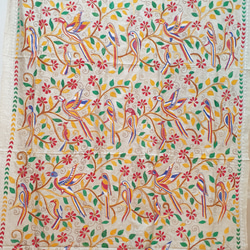 《インド伝統工芸》カンタ刺繍　大判ストール　楽園の鳥たち 2枚目の画像