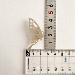 【一点もの】機械仕掛けの蝶々(アンバー)イヤリング&ピアス 13枚目の画像