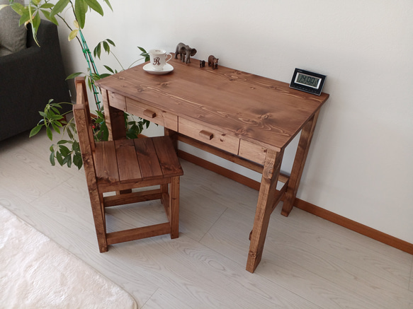 無垢デスク*学習机*ミシン台＊木製テーブル【w900×D560】♪ 机