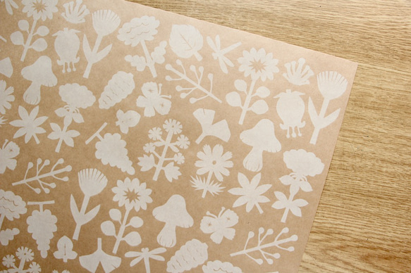 ＊複数ご注文で1枚サービス！＊A3ラッピングペーパー4枚　秋の新作♪ クラフト紙　ブックカバー 1枚目の画像