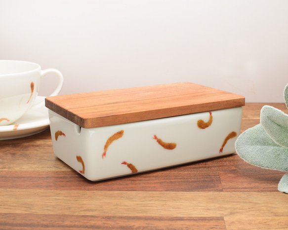 えびフライのバターケース（木製の蓋） 1枚目の画像