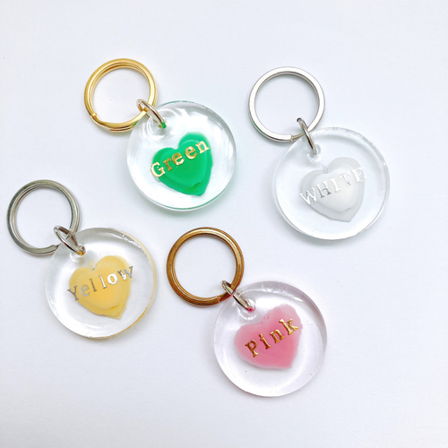送料無料】ぷっくりハートのレジンキーホルダー 立体 デザインチャーム