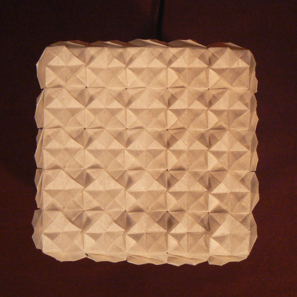 和紙の手作りランプシェード　美濃和紙使用　[折] 7-1　どこにもない癒しの手作り一点物作品　ギフト・模様替えに最適 