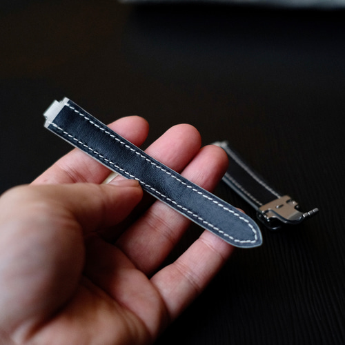 オーダー作製カルティエ(cartier)時計ベルト高級革時計 オーダー作製カルティエ(cartier)時計ベルト高級革時計
