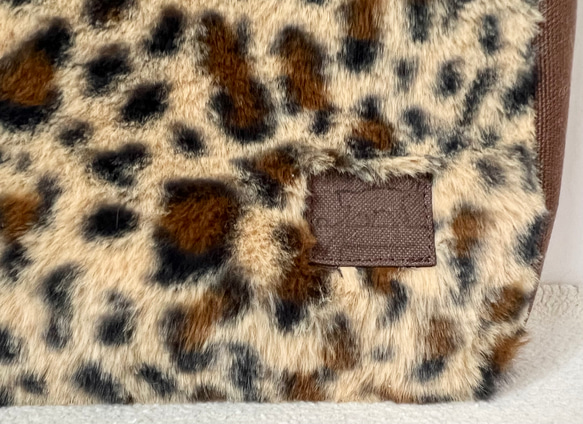 【縦長L】ブラウンのベンガル柄（豹柄）　アニマルボア　縦長トートバッグ　猫　倉敷帆布使用　akaneko 豹柄 9枚目の画像