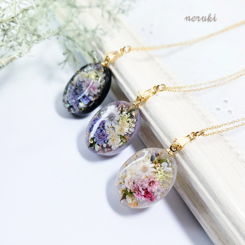 お花のレジンネックレス ブラック 38cm ボタニカル ネックレス レジン