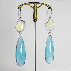 オパール & カルセドニー ピアス / Opal and Chalcedony earring 4枚目の画像