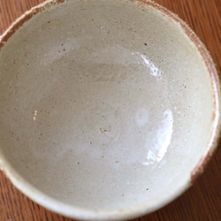 赤陶土と白釉の飯碗 9枚目の画像