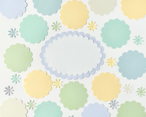 クラフトパンチのカード(5.1cm)と小さなお花のセット〜寄せ書き 色紙