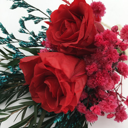 プリザーブドフラワー スワッグ 壁掛け 花束 ハンドメイド レッド バラ ローズ カスミソウ 飾り インテリア ギフト 2枚目の画像