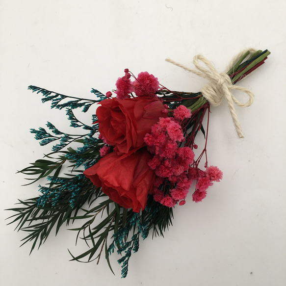 プリザーブドフラワー スワッグ 壁掛け 花束 ハンドメイド レッド バラ ローズ カスミソウ 飾り インテリア ギフト 4枚目の画像