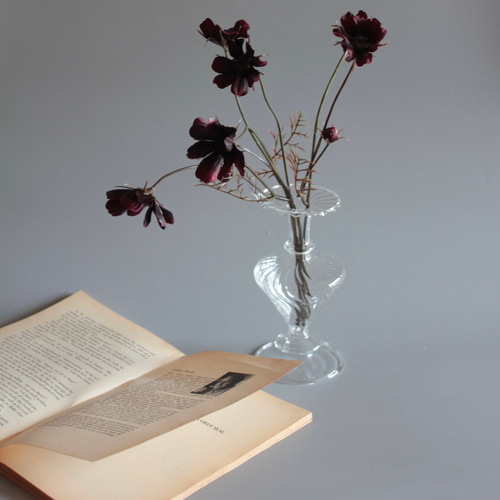 チョコレートコスモス】set小さなガラスのフラワーベースへの投げ入れ