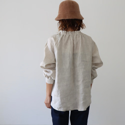 ヨーロピアンリネンブラウス／フリルネック／生成りベージュ／linum jean 9枚目の画像