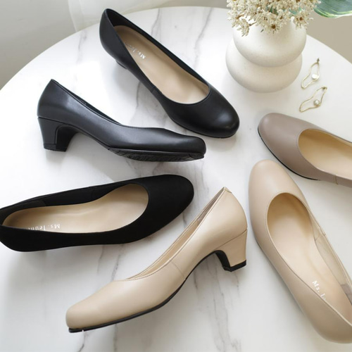 ころんと丸いシルエットが大人かわいい日本製本革4.5cmヒールパンプス