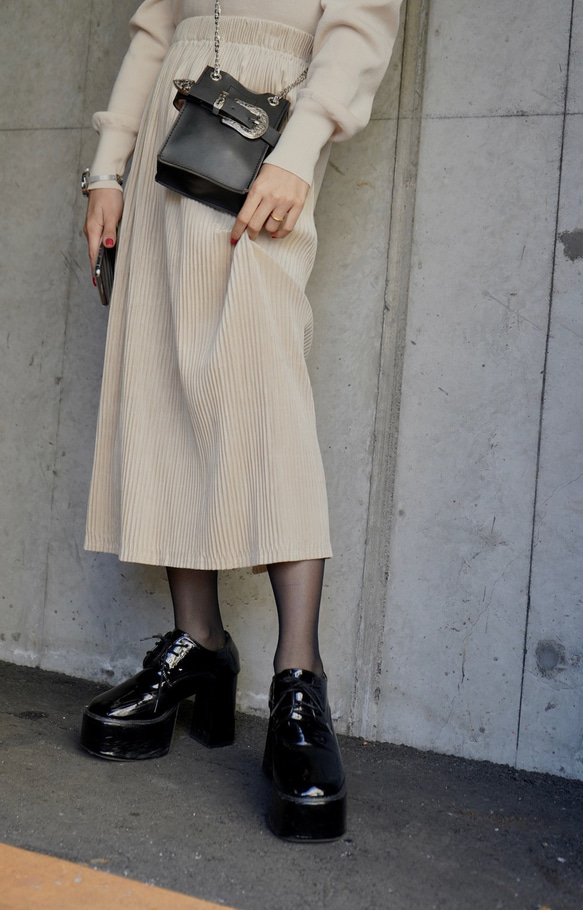 Velvet Rib H-Line Skirt (off-white) フレアスカート ベージュ 薄茶 きれいめ 7枚目の画像