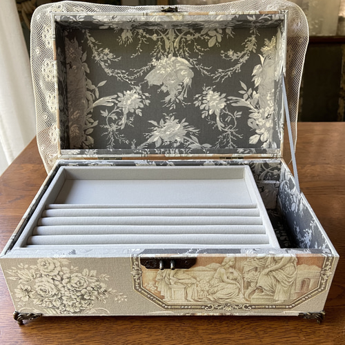 カルトナージュジュエリーBOX(大) カルトナージュジュエリーBOX(大) 素敵な色柄 シックなお色で