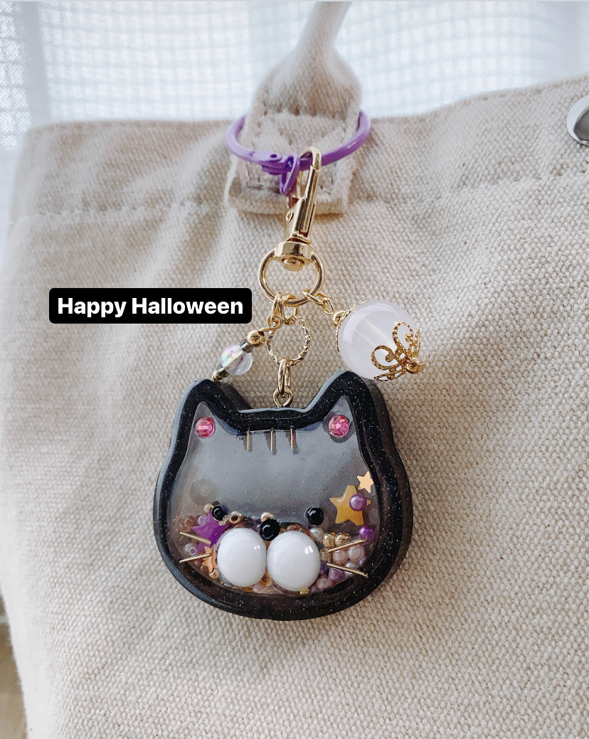 ハロウィン黒猫シャカシャカキーホルダー 雑貨・その他 sno.lon