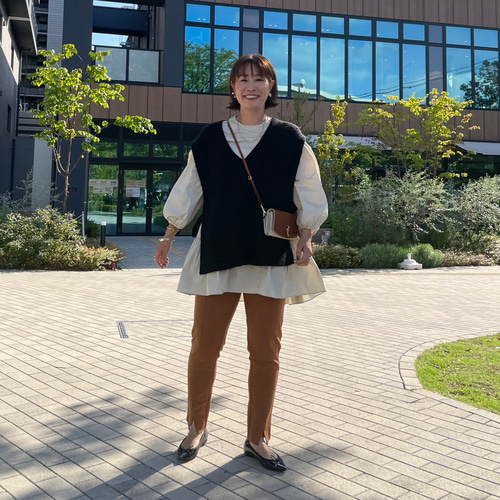 新作 着回し優秀ウール ゆったり細見え サイドリボンニットベスト  