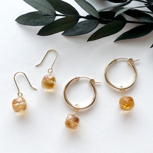 ファントムシトリン✳︎キューブカットの【チャーム】【ピアス 