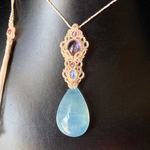 大粒アクアマリン×アメジスト×レインボームーンストーンのマクラメ